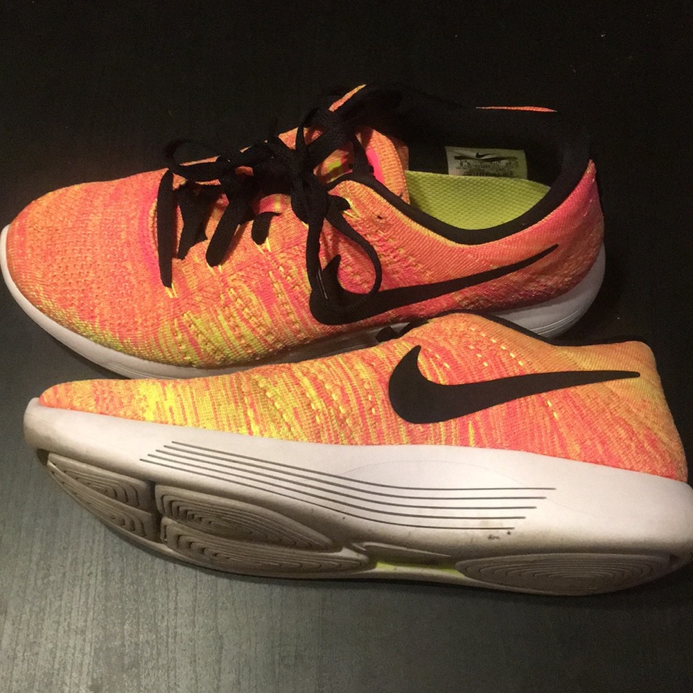 NIKE Lunarlon Flyknit